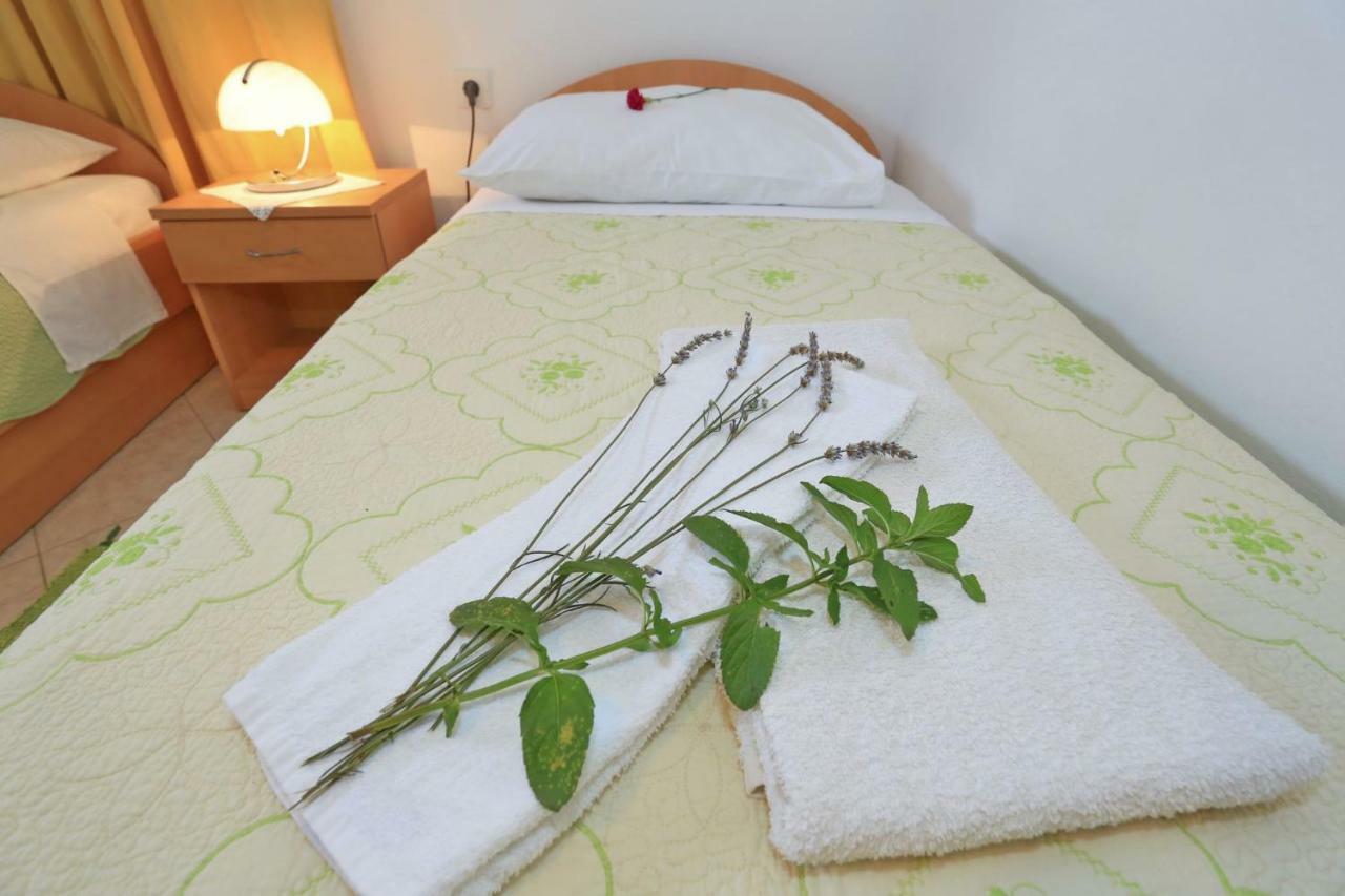 Apartments Romansa Затон Экстерьер фото