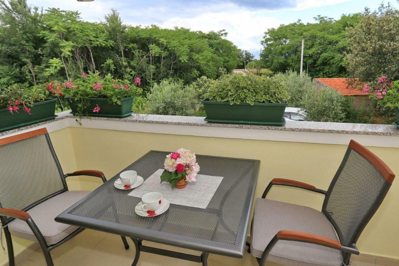Apartments Romansa Затон Экстерьер фото