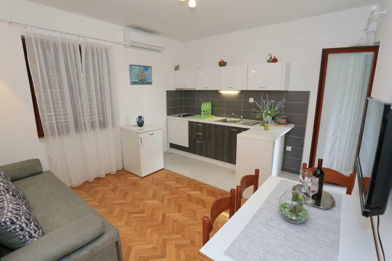 Apartments Romansa Затон Экстерьер фото