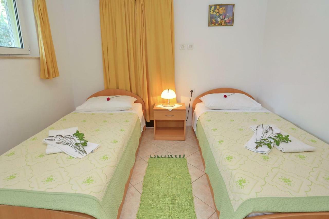 Apartments Romansa Затон Экстерьер фото
