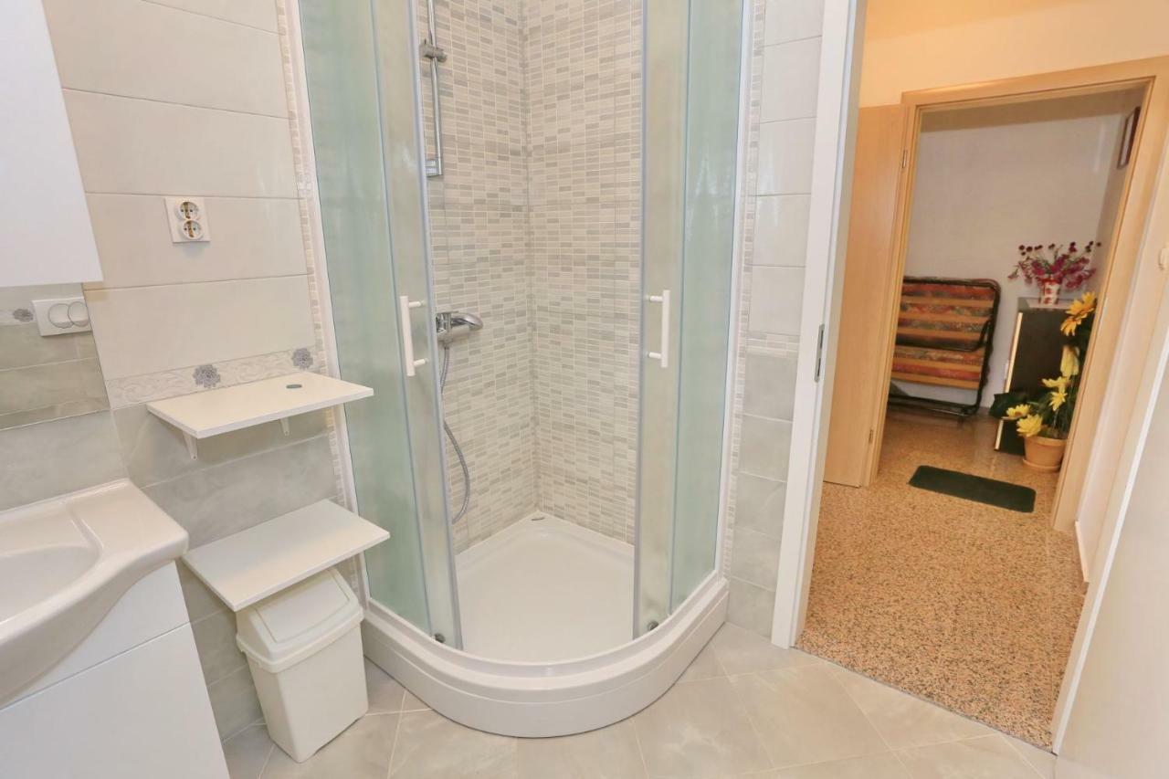 Apartments Romansa Затон Экстерьер фото