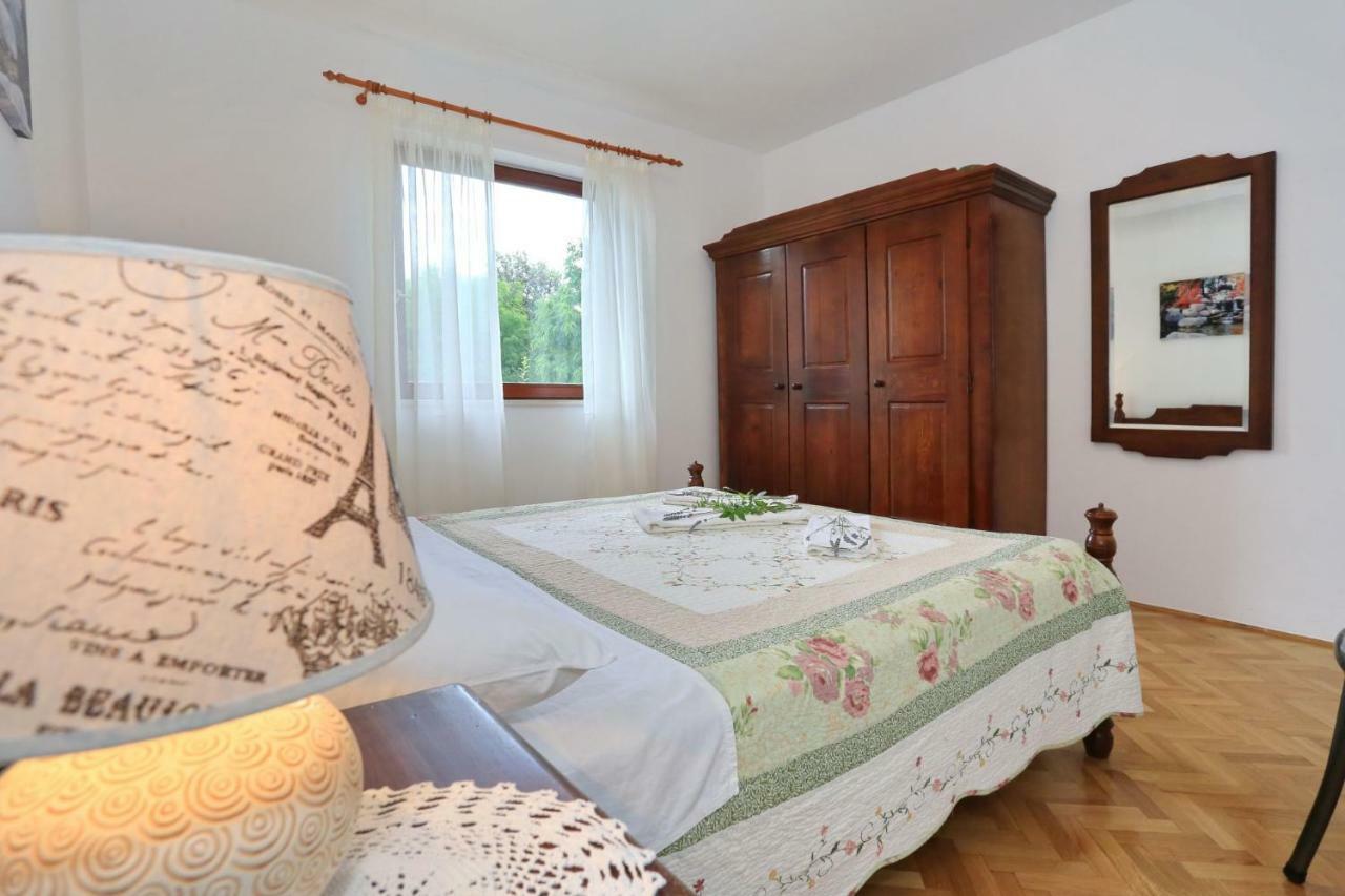 Apartments Romansa Затон Экстерьер фото